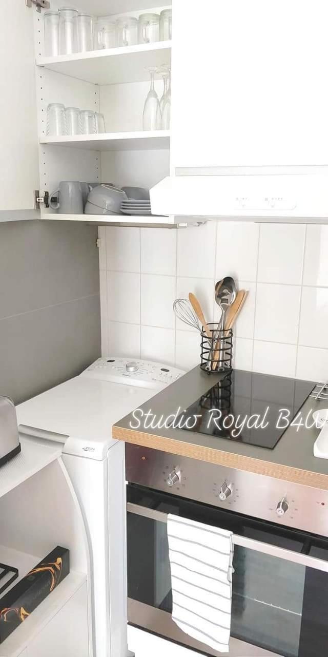 Studio Royal By Beds4Wanderlust - Place Du Marche Avec Parking Prive Fontainebleau Værelse billede