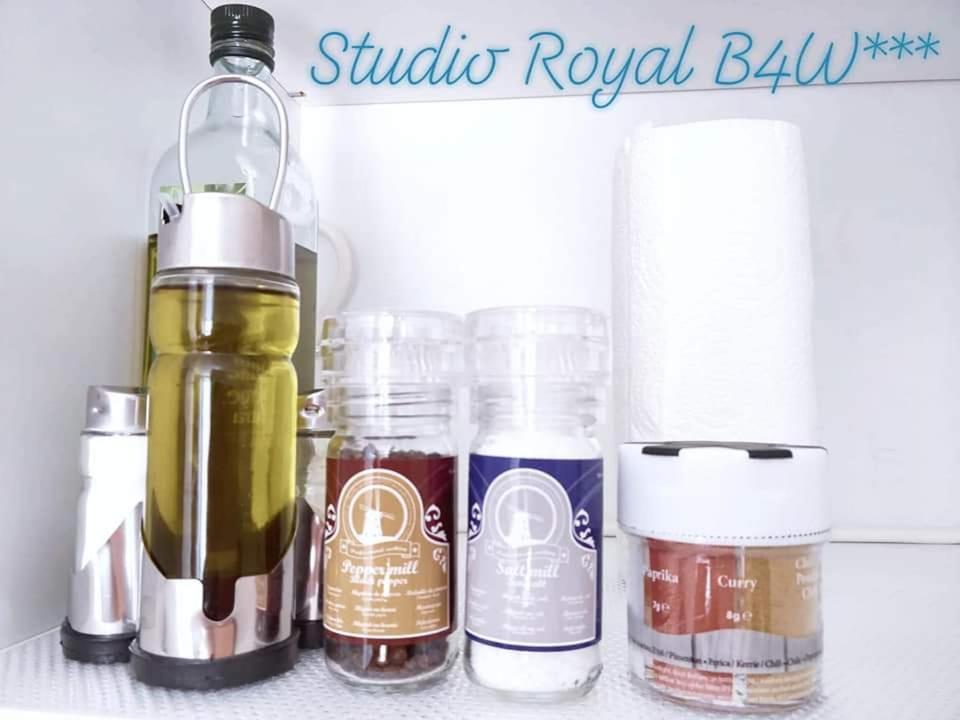 Studio Royal By Beds4Wanderlust - Place Du Marche Avec Parking Prive Fontainebleau Værelse billede