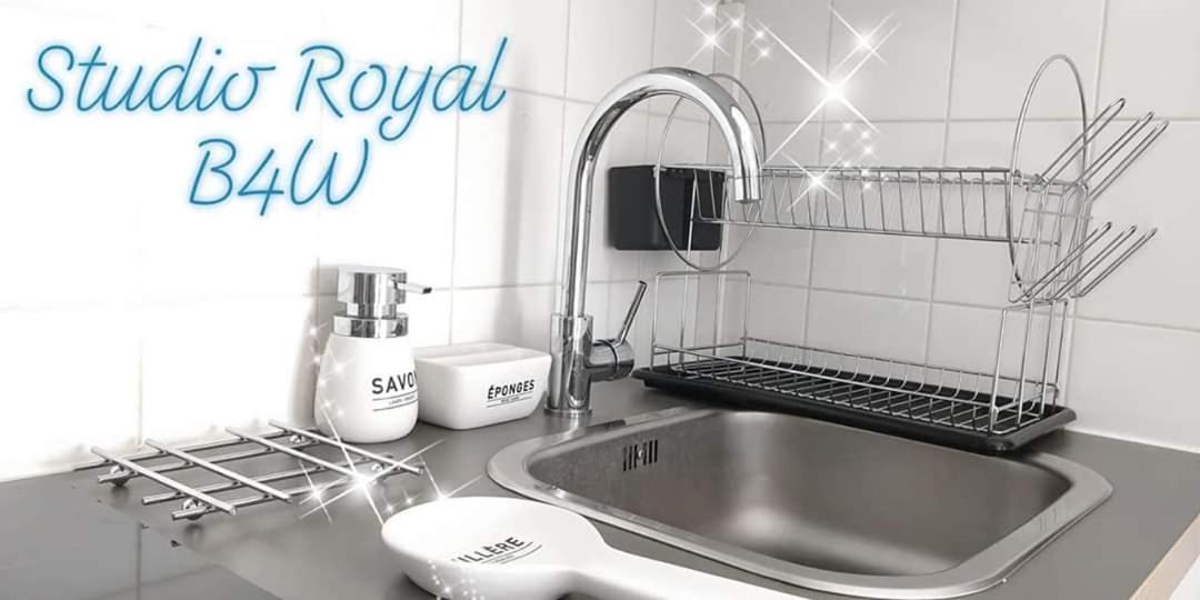 Studio Royal By Beds4Wanderlust - Place Du Marche Avec Parking Prive Fontainebleau Værelse billede