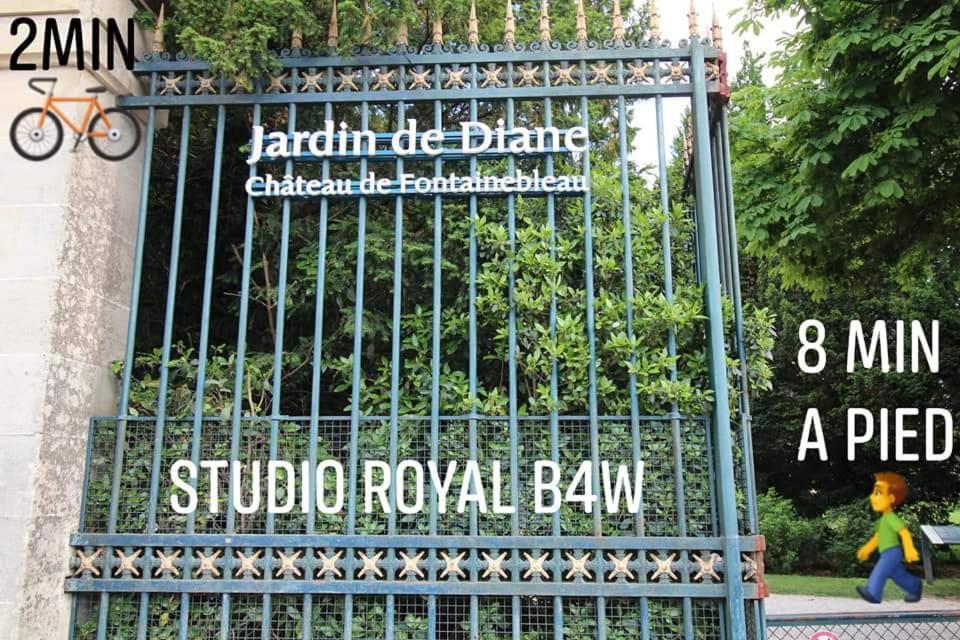 Studio Royal By Beds4Wanderlust - Place Du Marche Avec Parking Prive Fontainebleau Værelse billede