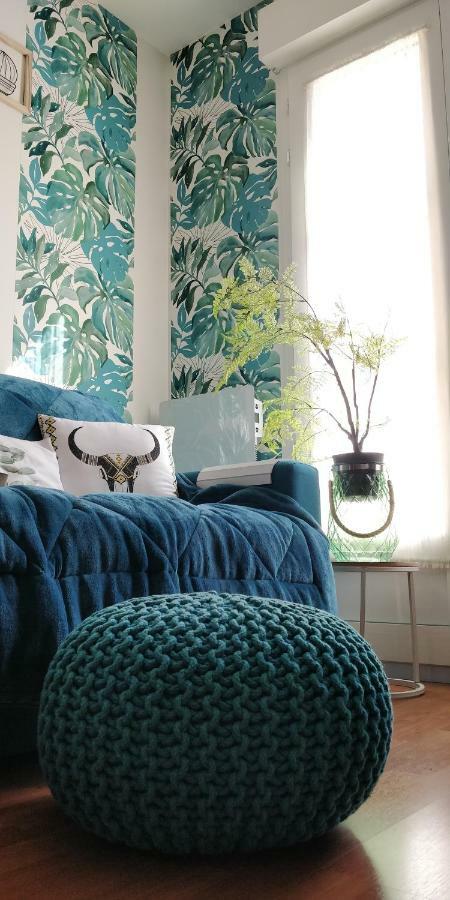 Studio Royal By Beds4Wanderlust - Place Du Marche Avec Parking Prive Fontainebleau Eksteriør billede